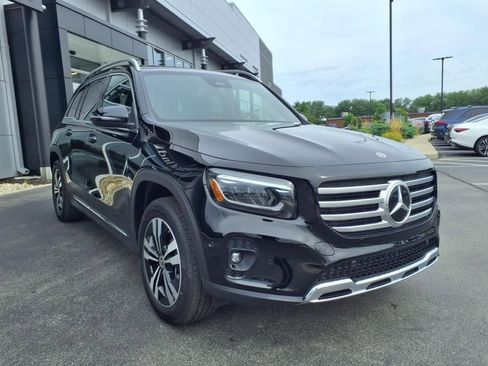 New 2025 Mercedes-Benz GLB 250 4MATIC image 8