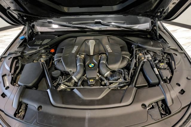 Used 2016 BMW 750i xDrive AWD/4WD image 62