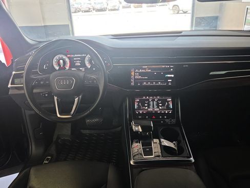 Used 2022 Audi Q8 Premium Plus AWD/4WD image 9