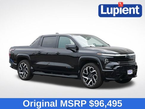 Used 2024 Chevrolet Silverado EV RST AWD/4WD image 1