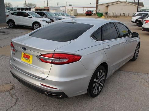 Used 2019 Ford Fusion SE image 46
