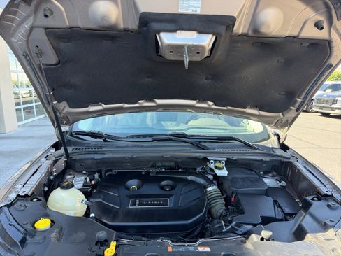 Used 2019 Lincoln MKC Reserve FWD image 22
