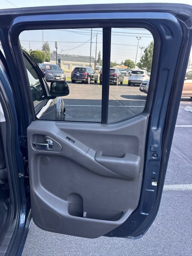 Used 2018 Nissan Frontier PRO-4X AWD/4WD image 14