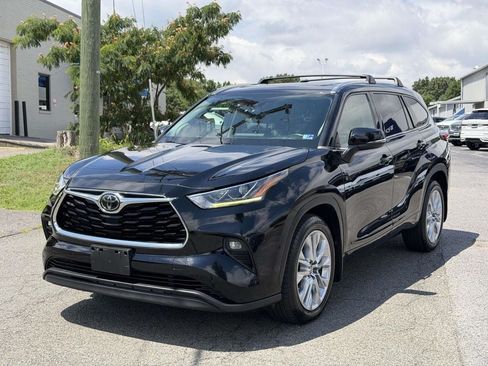 Used 2020 Toyota Highlander Limited AWD/4WD image 23