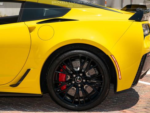 Used 2015 Chevrolet Corvette Z06 w/ 3LZ Preferred Equipment Group RWD image 46