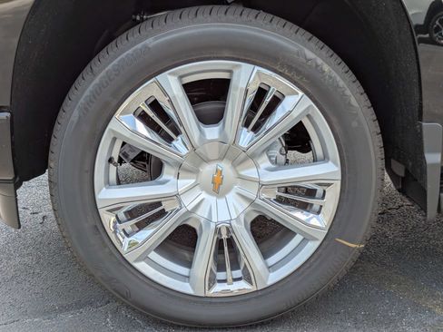 New 2026 Chevrolet Silverado 1500 High Country AWD/4WD image 28