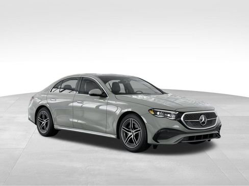 New 2026 Mercedes-Benz E 350 4MATIC Sedan image 11