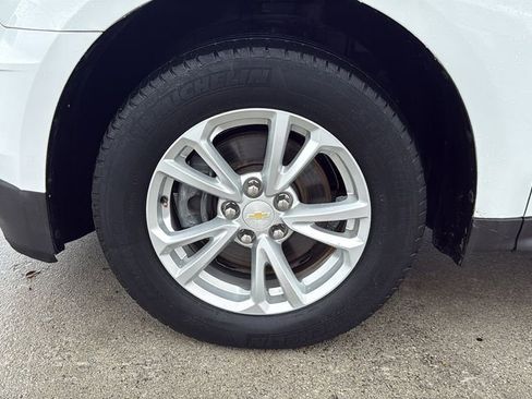 Used 2017 Chevrolet Equinox LT w/ Convenience Package image 18