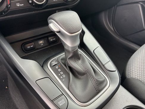 Used 2025 Kia Soul LX image 33