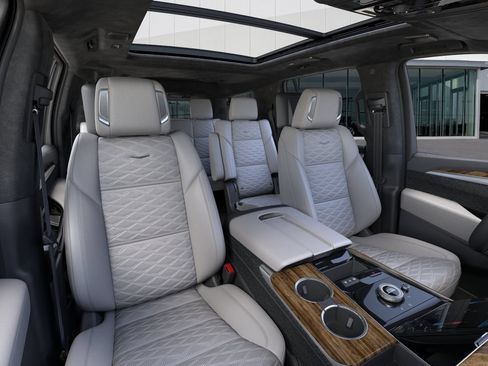 New 2026 Cadillac Escalade Platinum Sport w/ LPO, ONYX Package AWD/4WD image 16
