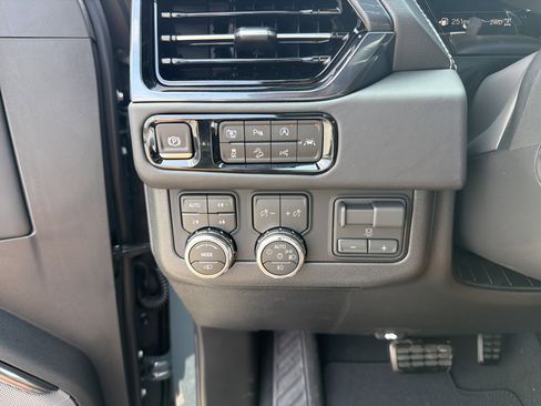 New 2026 GMC Yukon AT4 Ultimate image 10