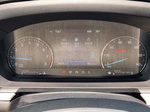 Used 2022 Ford Explorer XLT w/ Equipment Group 202A AWD/4WD image 15