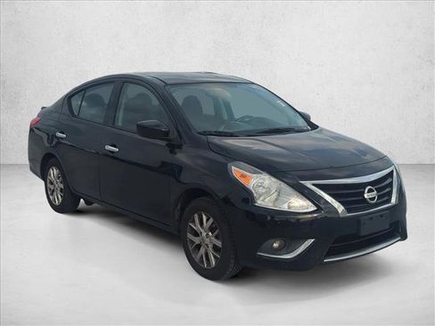 Used 2018 Nissan Versa SV w/ SV Special Edition Package image 4