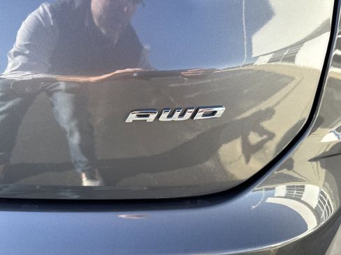 Used 2024 Ford Edge SEL image 12