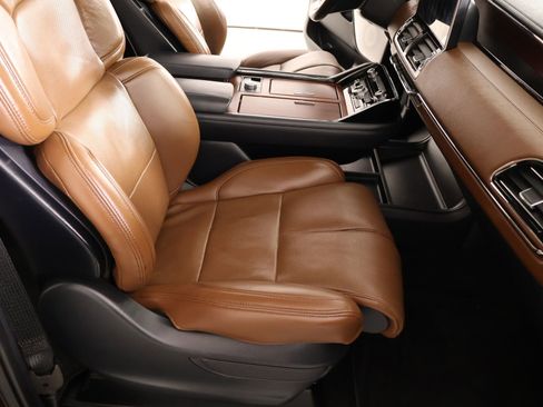 Used 2023 Lincoln Navigator Reserve image 14