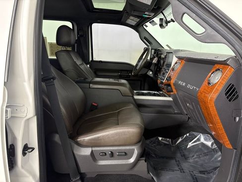Used 2016 Ford F250 King Ranch w/ FX4 Off-Road Package image 32