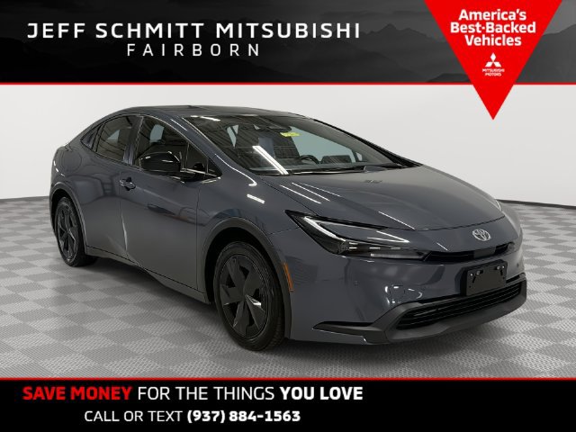 Used 2025 Toyota Prius LE FWD image 1