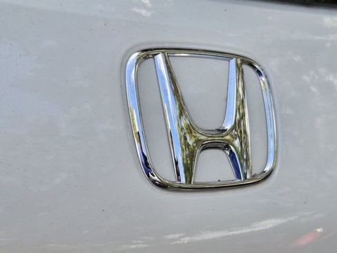 Used 2025 Honda HR-V LX image 10