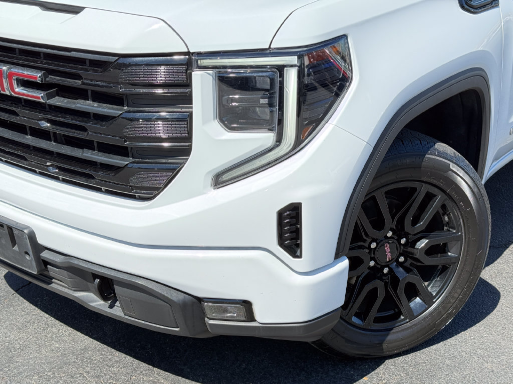 Used 2023 GMC Sierra 1500 Elevation RWD image 3