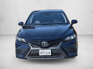 Used 2021 Toyota Camry SE video 2