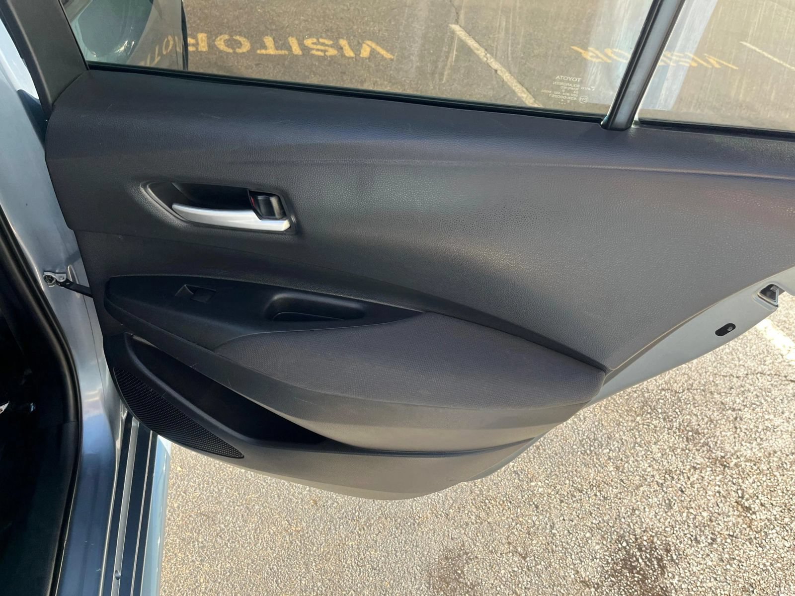 Used 2020 Toyota Corolla LE FWD image 36
