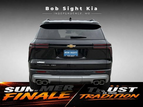 Used 2025 Chevrolet Traverse LT AWD/4WD image 10