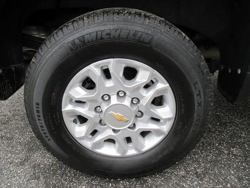 Used 2022 Chevrolet Silverado 2500 LTZ w/ LTZ Plus Package image 10