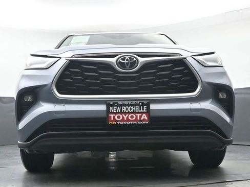 Certified 2022 Toyota Highlander XLE image 40