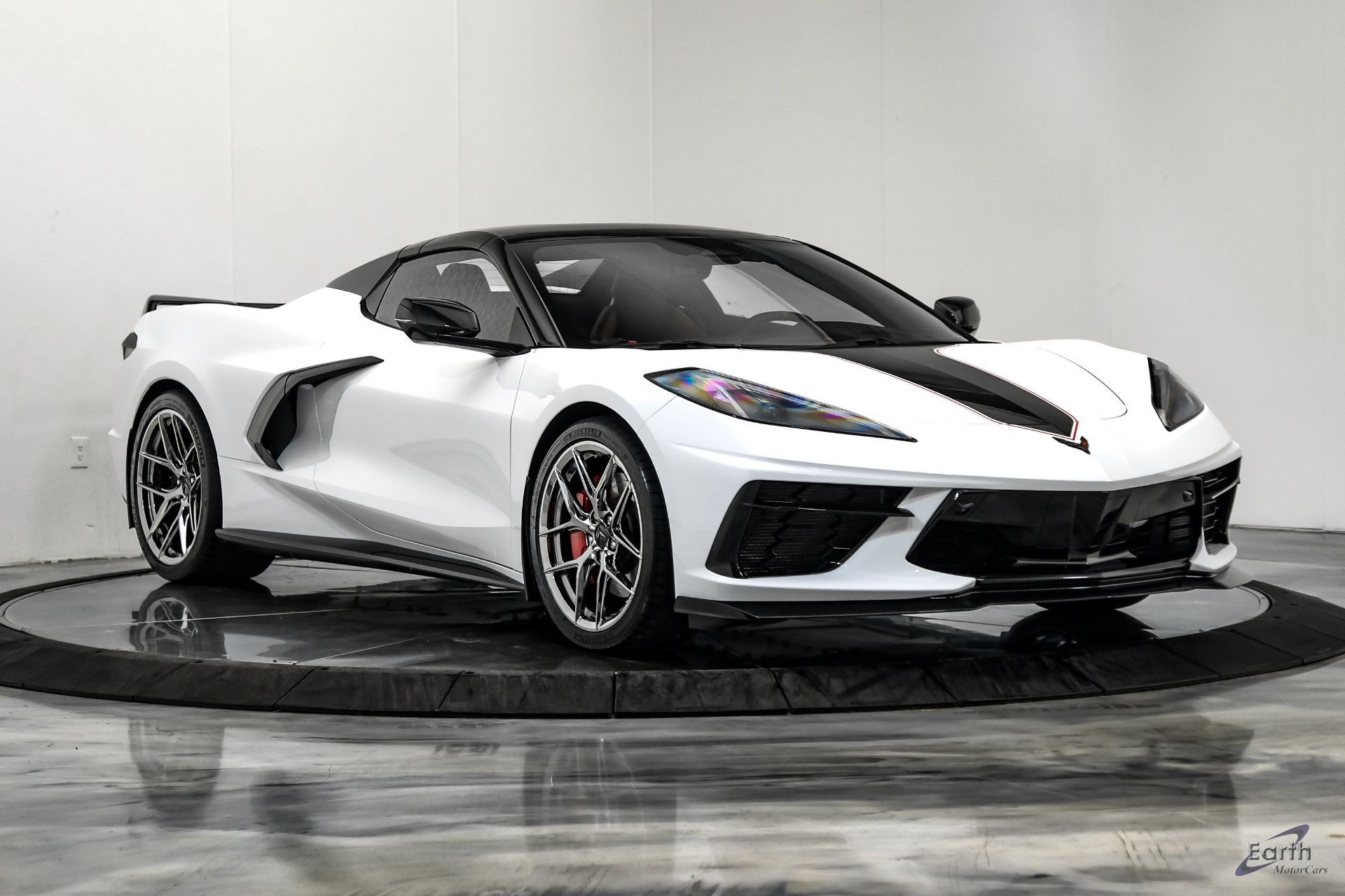 Used 2024 Chevrolet Corvette Stingray Premium Conv w/ Z51 Performance Package RWD image 30