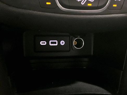 Used 2022 Chevrolet Equinox LT image 16