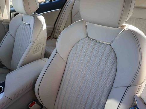 New 2026 Genesis G70 2.5T Prestige image 30