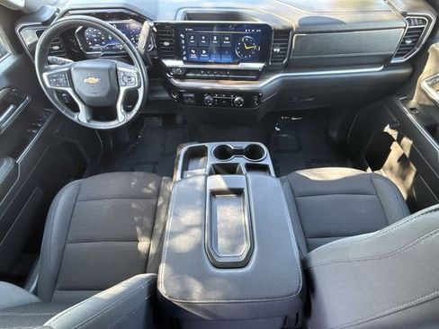 Certified 2024 Chevrolet Silverado 2500 LT image 19