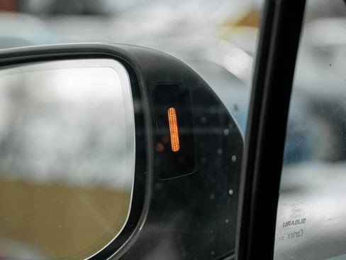 Used 2018 Subaru Outback 3.6R Limited image 21