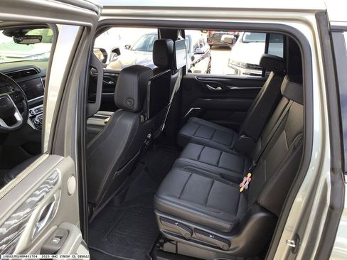 Used 2023 GMC Yukon XL Denali w/ Denali Reserve Package image 14