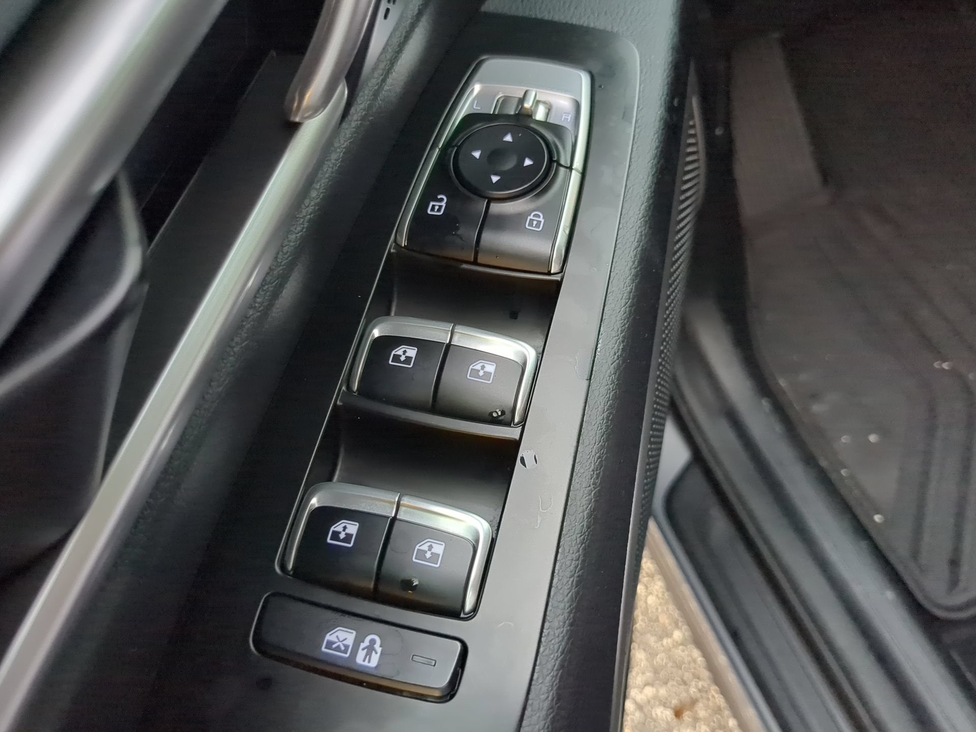 Used 2024 Kia Telluride LX AWD/4WD image 56