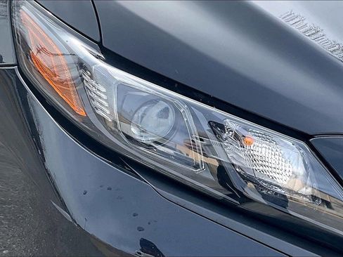 Used 2023 Toyota Camry SE image 29