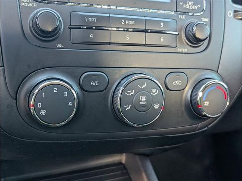 Used 2016 Kia Forte LX image 13