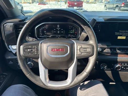 Used 2024 GMC Sierra 1500 SLT image 15