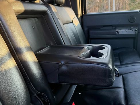 Used 2016 Ford F250 Lariat w/ Lariat Ultimate Package AWD/4WD image 44