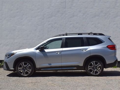 Used 2024 Subaru Ascent Limited AWD/4WD image 9