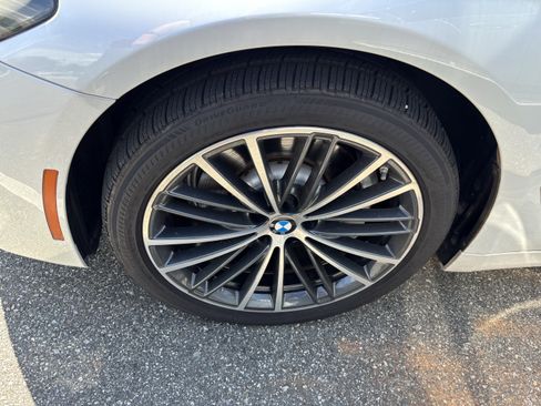 Used 2023 BMW 530i w/ Premium Package RWD image 14