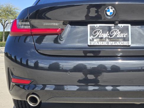 Used 2021 BMW 330i Sedan w/ Convenience Package image 17