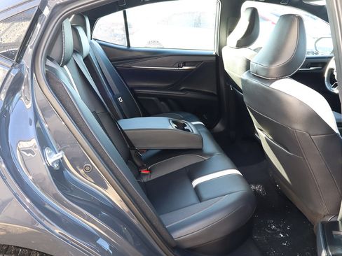 Used 2025 Toyota Camry SE image 22