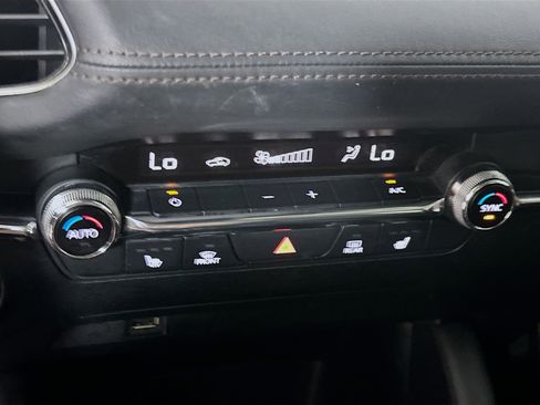 Used 2020 MAZDA MAZDA3 Sedan w/ Preferred Package image 24