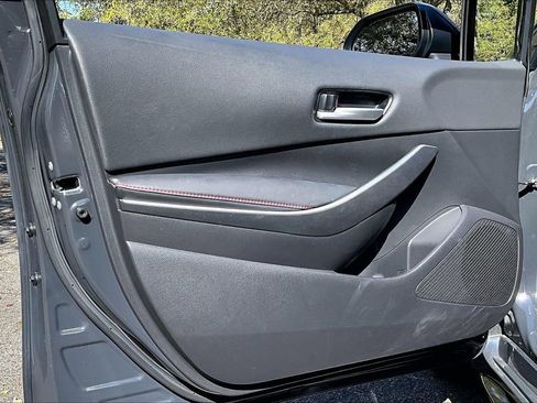 Used 2025 Toyota Corolla SE image 17