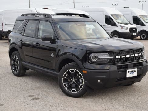 New 2025 Ford Bronco Sport Outer Banks image 3