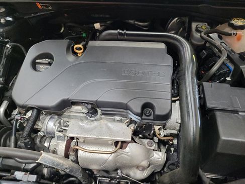 Used 2021 Chevrolet Malibu LT FWD image 30