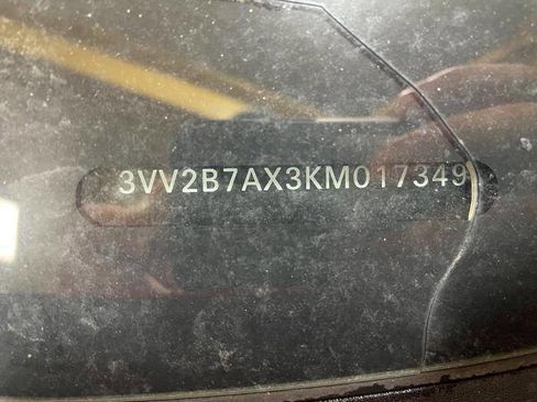 Used 2019 Volkswagen Tiguan SE w/ Panoramic Sunroof Package image 43