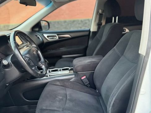 Used 2014 Nissan Pathfinder SV w/ Trailer Tow Package image 14