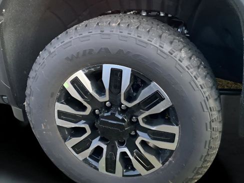 New 2026 GMC Sierra 2500 Denali Ultimate image 7